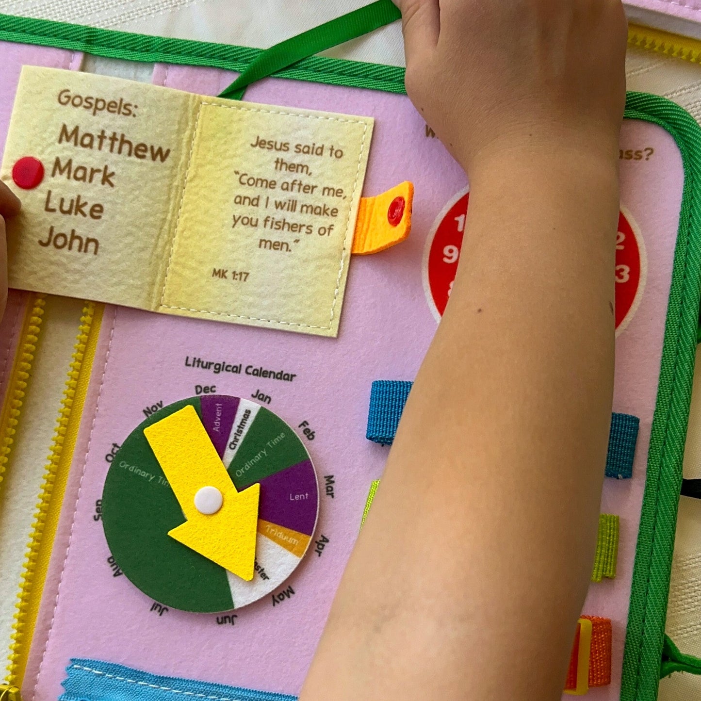 My Pray & Play Busy Book: A Quiet Felt Book - Saintly Heart