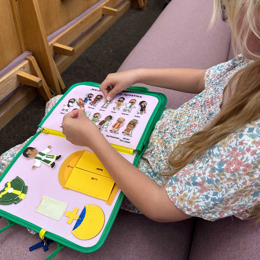 My Pray & Play Busy Book: A Quiet Felt Book - Saintly Heart