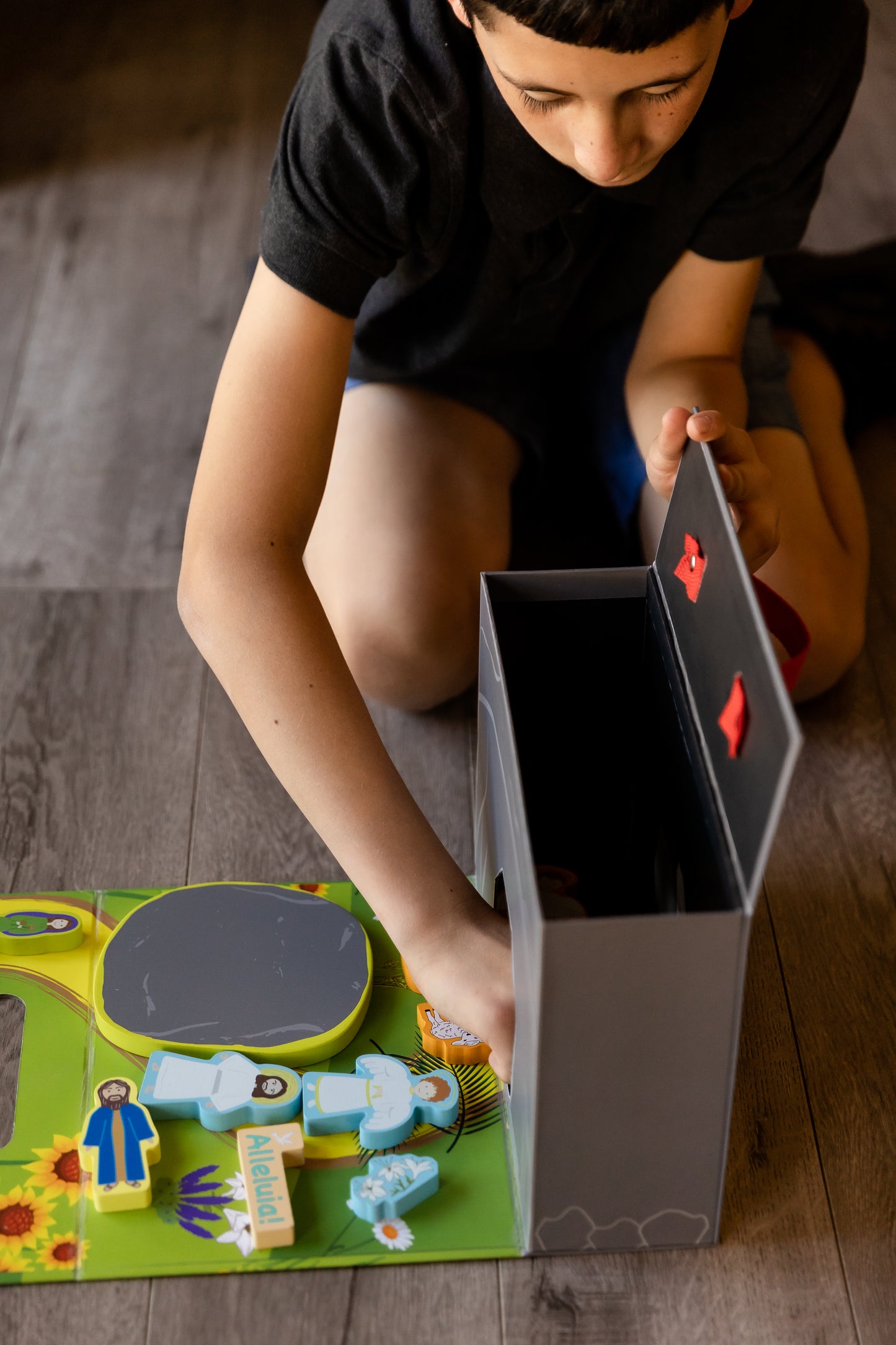 Deluxe Easter Playset | Juego de Pascua - Saintly Heart